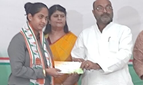Poonam Pandit joined Cong to party slogan